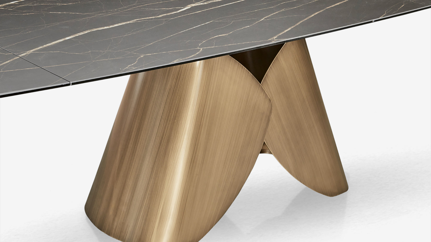 Roma Dining Table